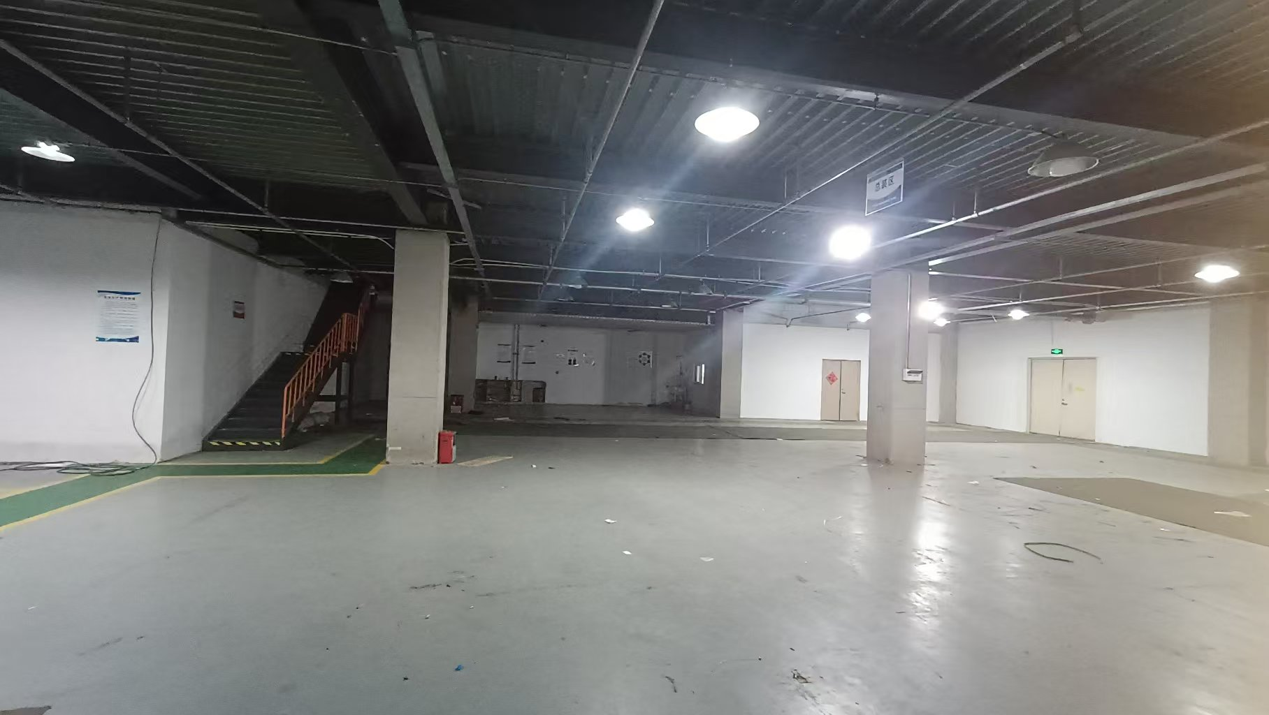 1228㎡大型仓库急租｜双开门｜监控消防齐全｜支持分租