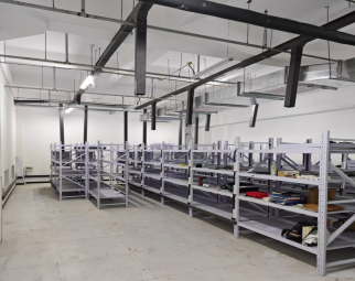 清仓特惠！近200平精装办公安排｜原价直降｜看房当天可签